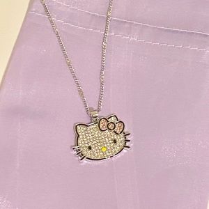 - Luxury Hello Kitty necklace